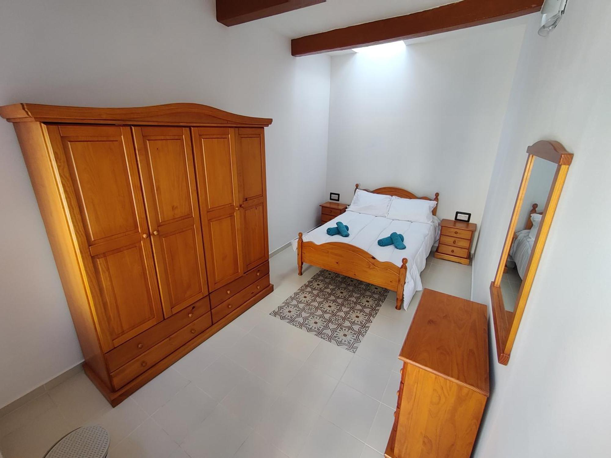 Peaceful Traditional Maltese Townhouse Ħal Ħal Luqa Extérieur photo