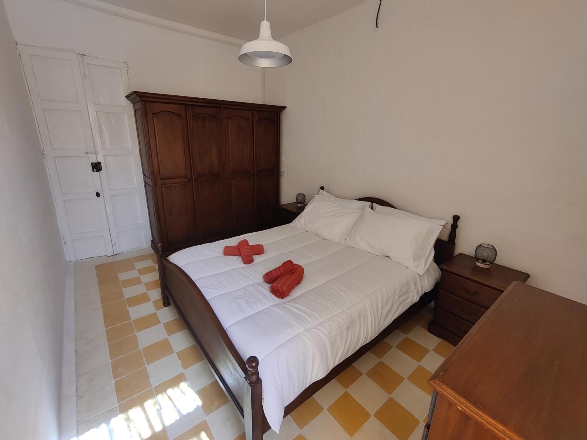 Peaceful Traditional Maltese Townhouse Ħal Ħal Luqa Extérieur photo