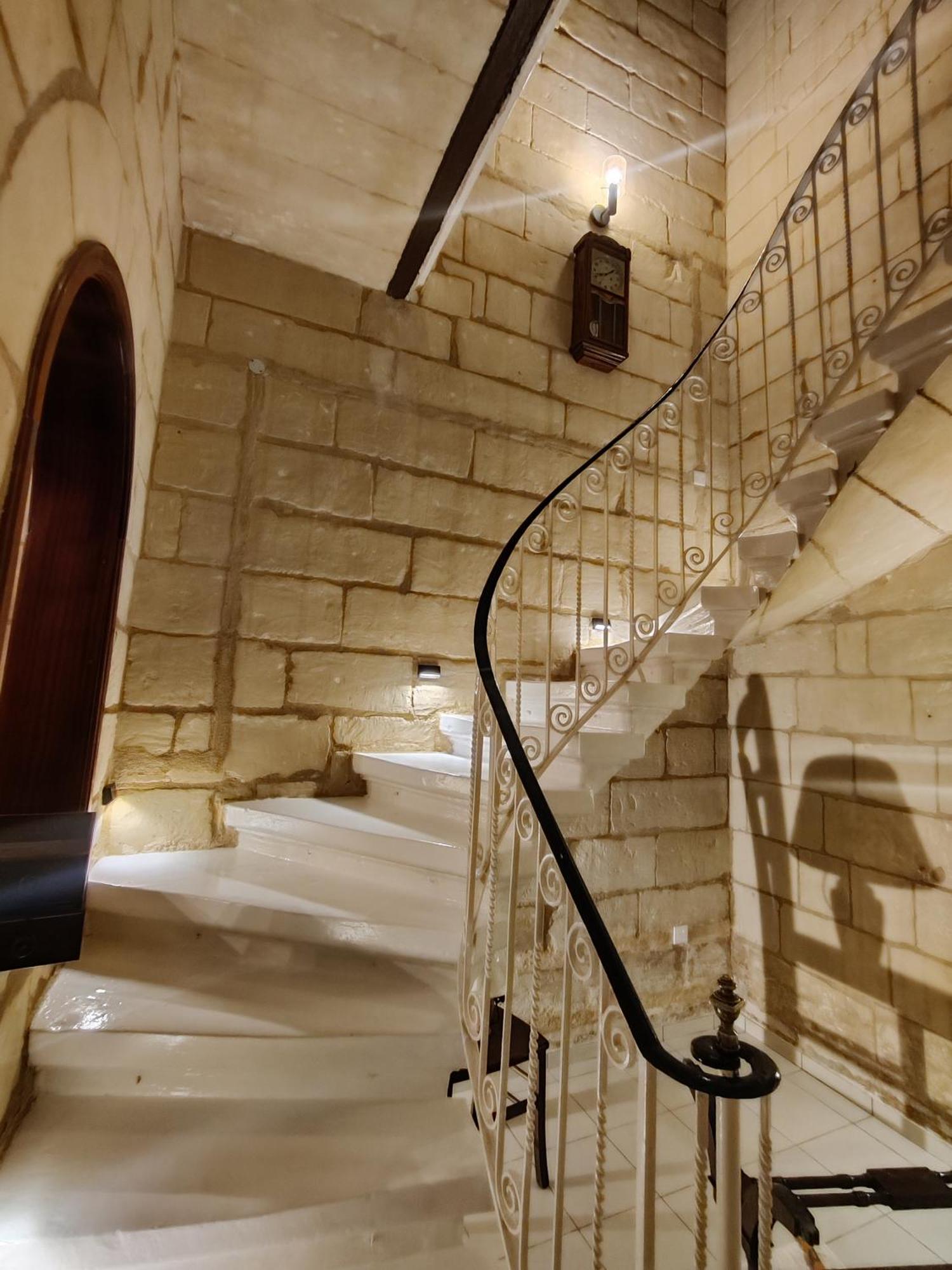 Peaceful Traditional Maltese Townhouse Ħal Ħal Luqa Extérieur photo